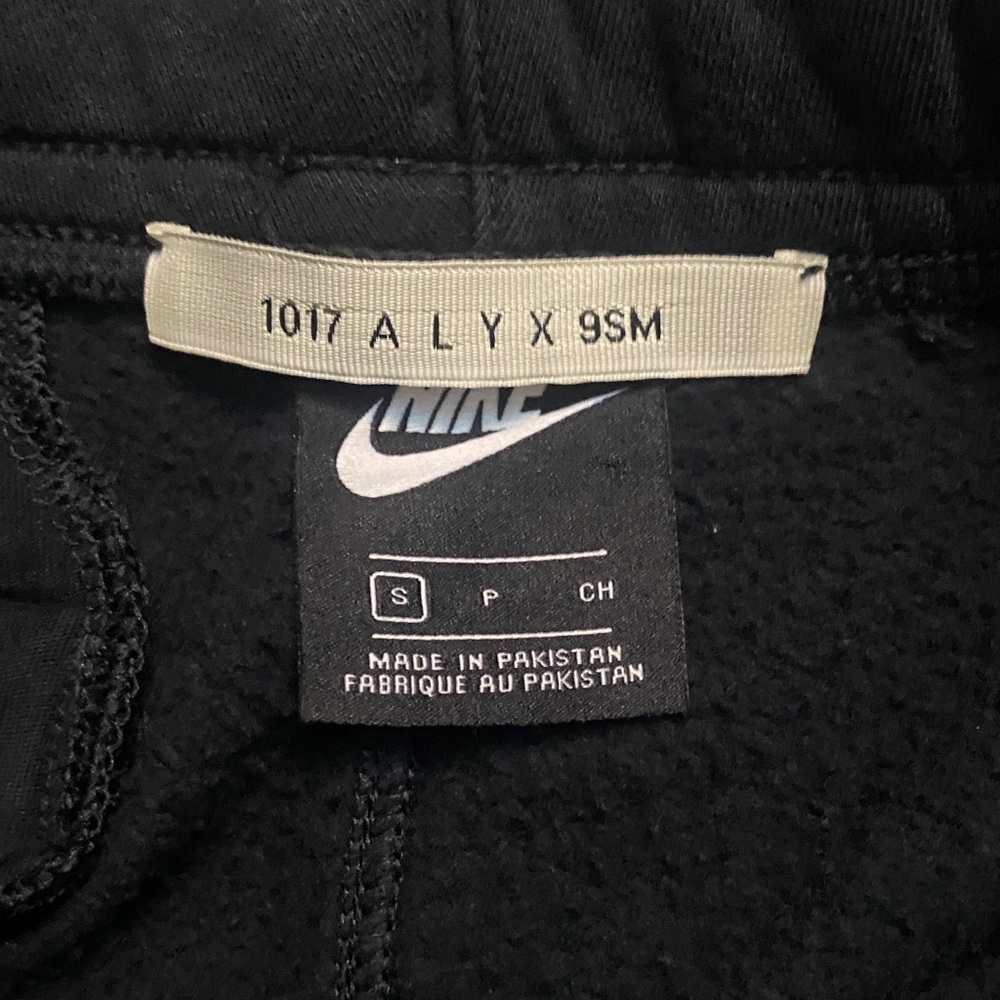 1017 A L Y X 9SM X Nike Shorts - Picture 3 of 4